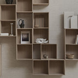 001 Reol Hel Lodret mellemside Mål H70 B70 D21 / 30 / 34,5 Eg